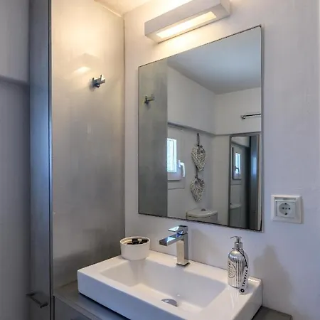 House Apartment *